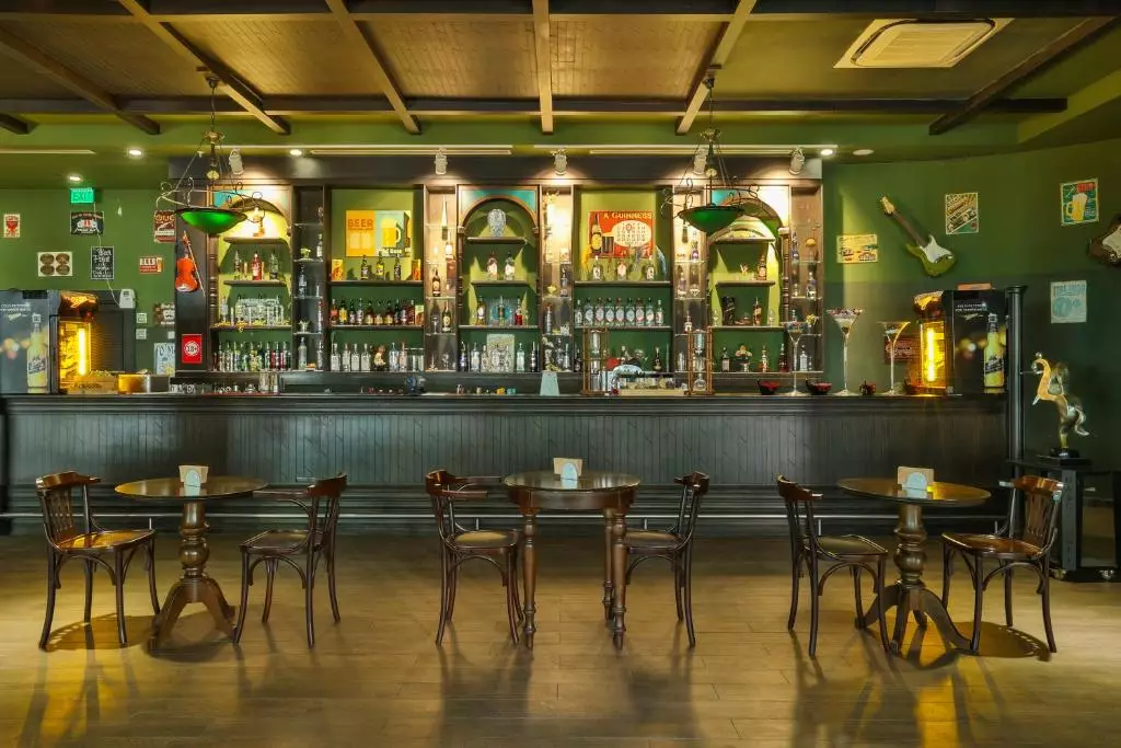 بار هتل کریستال واترورد آنتالیا